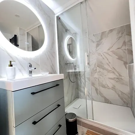 Lägenhet Superbe Plein De Charme Proche Du Centre Tonnet