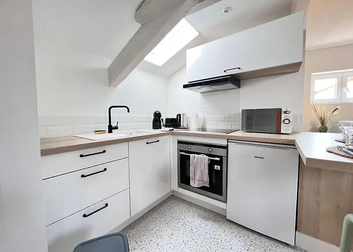 Superbe Plein De Charme Proche Du Centre Tonnet Lägenhet